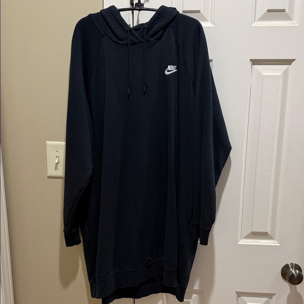Nike Women's Black Long Sleeve Dress